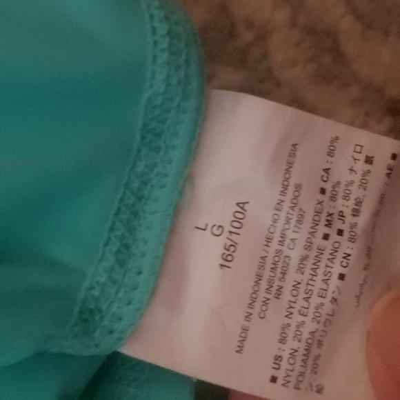 Rash Guard - Picture 3 of 4